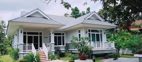 Resort house - 2 min walk to the beach