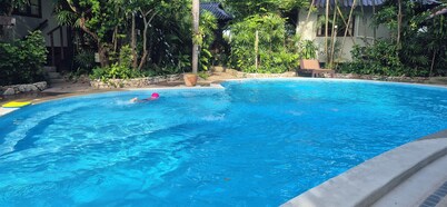 Resort house - 2 min walk to the beach