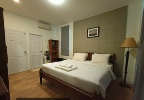 2 Schlafzimmer, Zimmersafe, Schreibtisch, WLAN