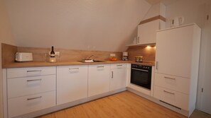 Oven, dishwasher