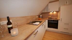 Oven, dishwasher - APARTMENT 1 - 3 ROOMS ON THE 2ND FLOOR (Norderney)