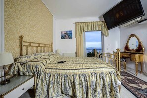 3 عدّة غرف نوم ومكواة/لوح كي وواي فاي مجانًا وملاءات أسرّة