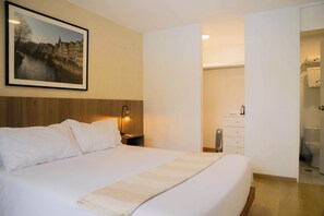 2 soverom, strykejern/-brett, wi-fi og sengetøy