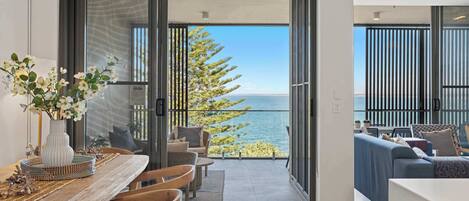 Fernseher, Kamin, Arbeitsbereiche