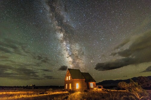 Ridge-Top Cabin • 360° Views • StarLink