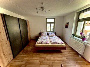 1 bedroom, free WiFi, bed sheets