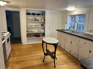 Mikrobølgeovn, ovn og kokeplater