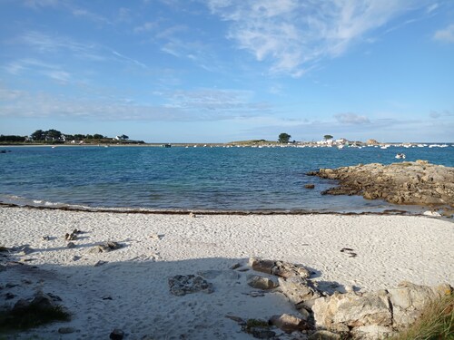 Stone house 300 m from the beach