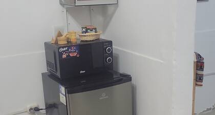 Beautiful cozzy studio located four blocks to the beach, pets and kids allow..