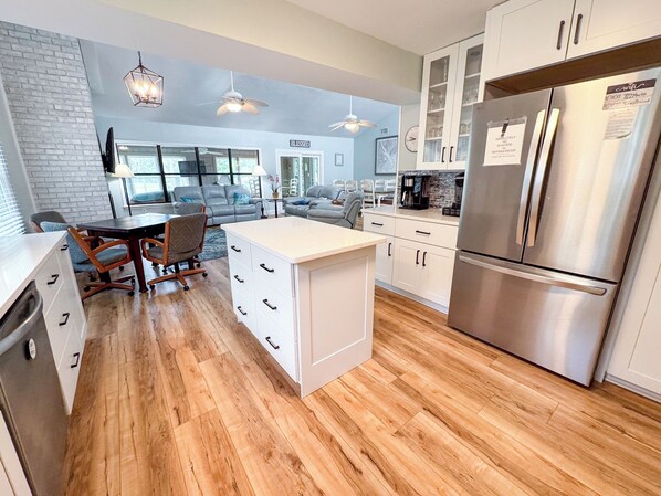 Interior - Shorely Blessed on Marlin, Pet Friendly, 6 seat golf cart included (Fripp Island)