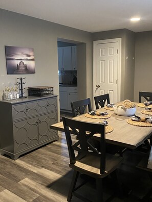 Dining - Lake View Home in Spirit Lake (Spirit Lake)