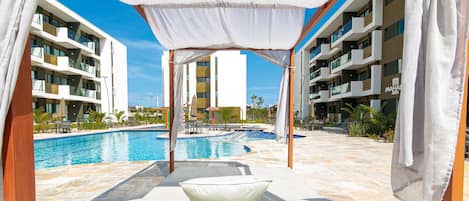 Basic Apartment | Pool