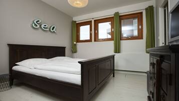 3 soverom, reiseseng for barn, wi-fi (inkludert) og sengetøy