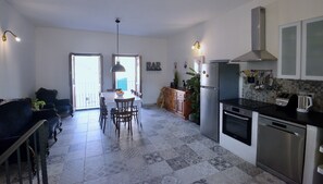 Fridge, microwave, oven, stovetop - Large, Authentic 2-bed Apartment, Panoramic Views (Bosa)
