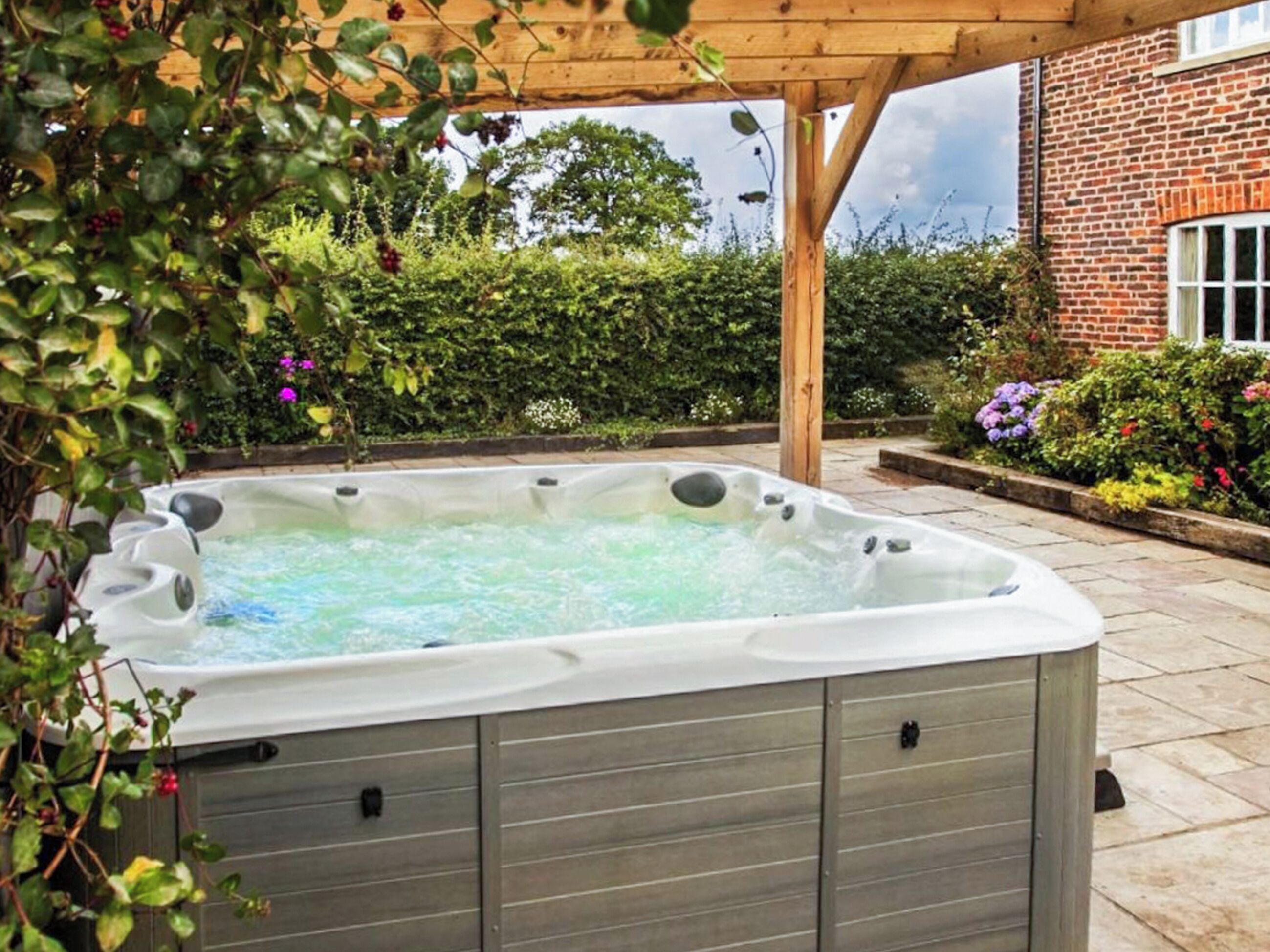 Bain à remous extérieur