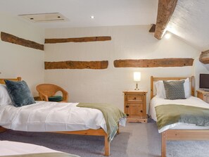 7 bedrooms, free WiFi, bed sheets