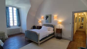 4 habitaciones, wifi gratis y ropa de cama