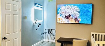 Luxury 4 Bed 2.5 Bath Home near O'Hare Airport