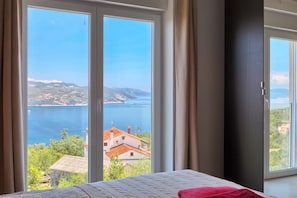 2 Schlafzimmer, Reisekinderbett, WLAN, Bettwäsche