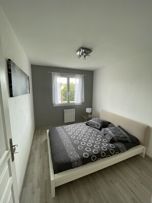 3 habitaciones, tabla de planchar con plancha y wifi gratis