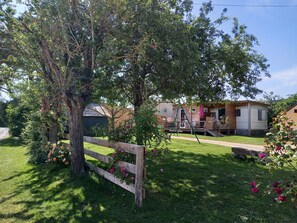 Property grounds - Bungalow on a horse farm (Yèvres)