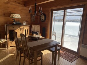 Dining - Chalet de Luxe sur le Grand-lac Nomingue (Nominingue)