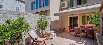 Impeccable 4-bed Apartment in Osor