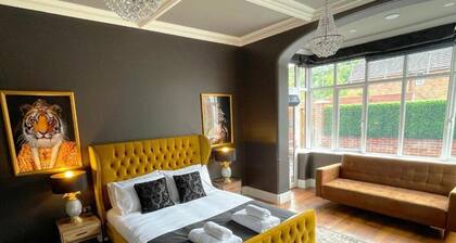 Luxury 3 Bedroom Apartment in the Heart of Yeovil