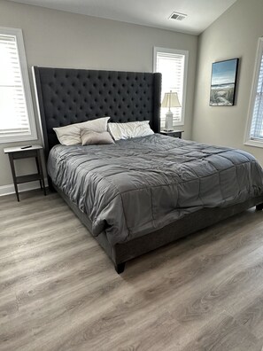 4 bedrooms, free WiFi