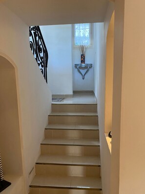 Interior - Sea view villa with pool and nearby beach (Sainte-Maxime)