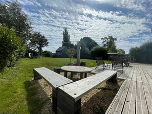Outdoor dining - House Crozon with garden near the beach of Goulien- Village de Dinan (Crozon)