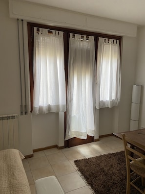 Design Studio | Iron/ironing board, free WiFi - Oro Mono (Florence)
