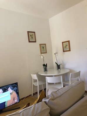 Design Studio | Iron/ironing board, free WiFi - Oro Mono (Florence)