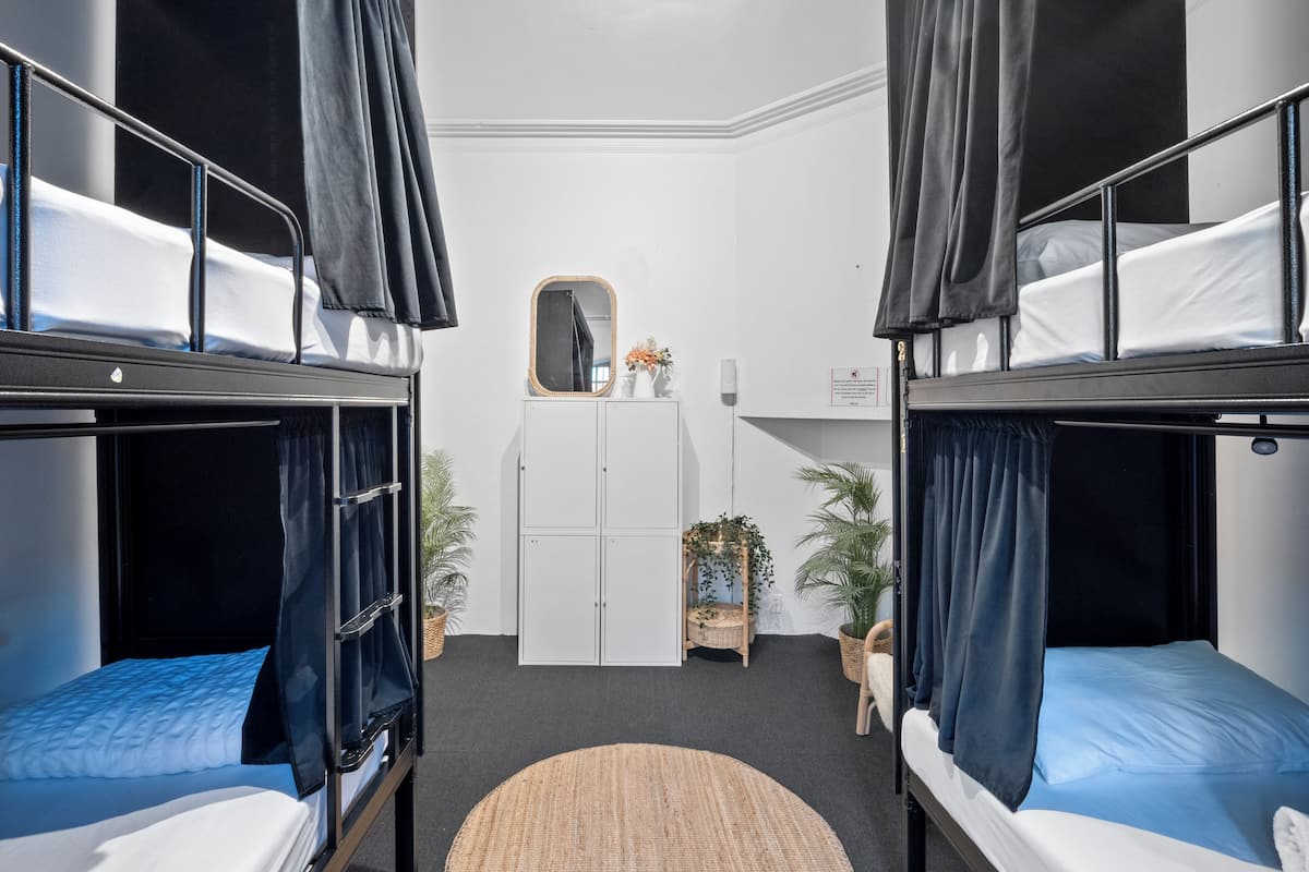 Premium bedding, WiFi (free), bed sheets