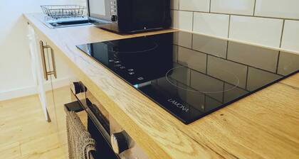 Stunning Modern Christchurch Town Centre Apartment