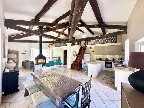 Gîte le Moulinage du Luol with wooded grounds