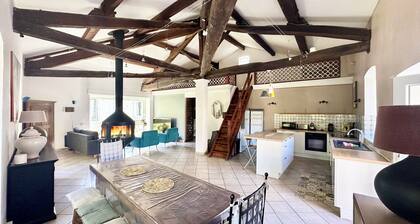 Gîte le Moulinage du Luol with wooded grounds