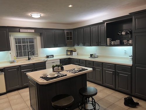 Cozy Farmhouse with 4 Bedrooms and 3 Baths