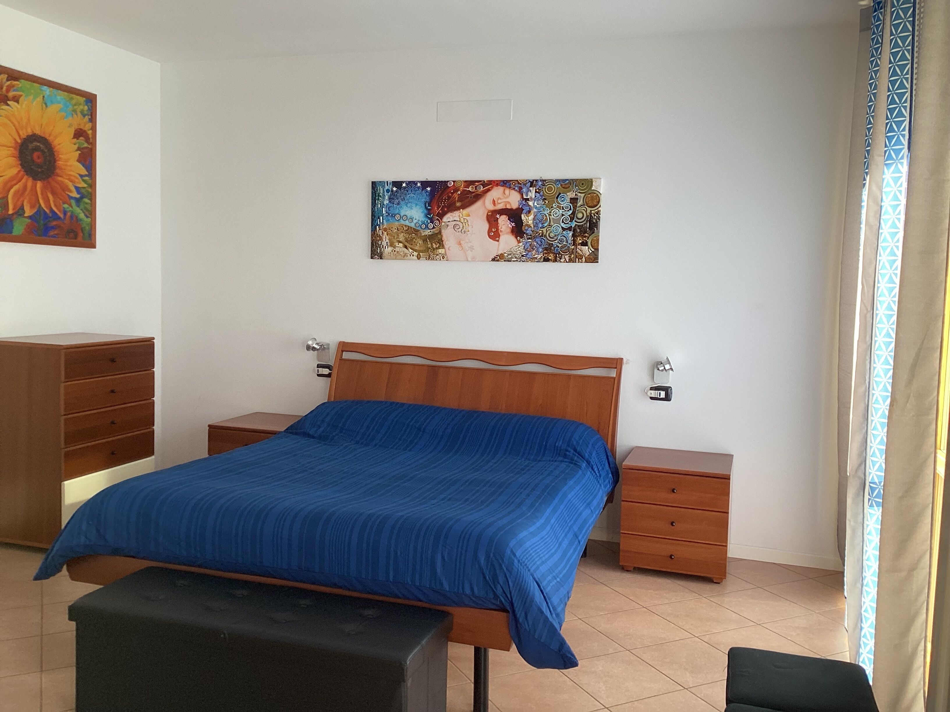 1 chambre, fer et planche à repasser, Wi-Fi gratuit, draps fournis