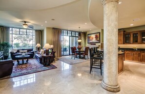 Smart TV, fireplace, stereo