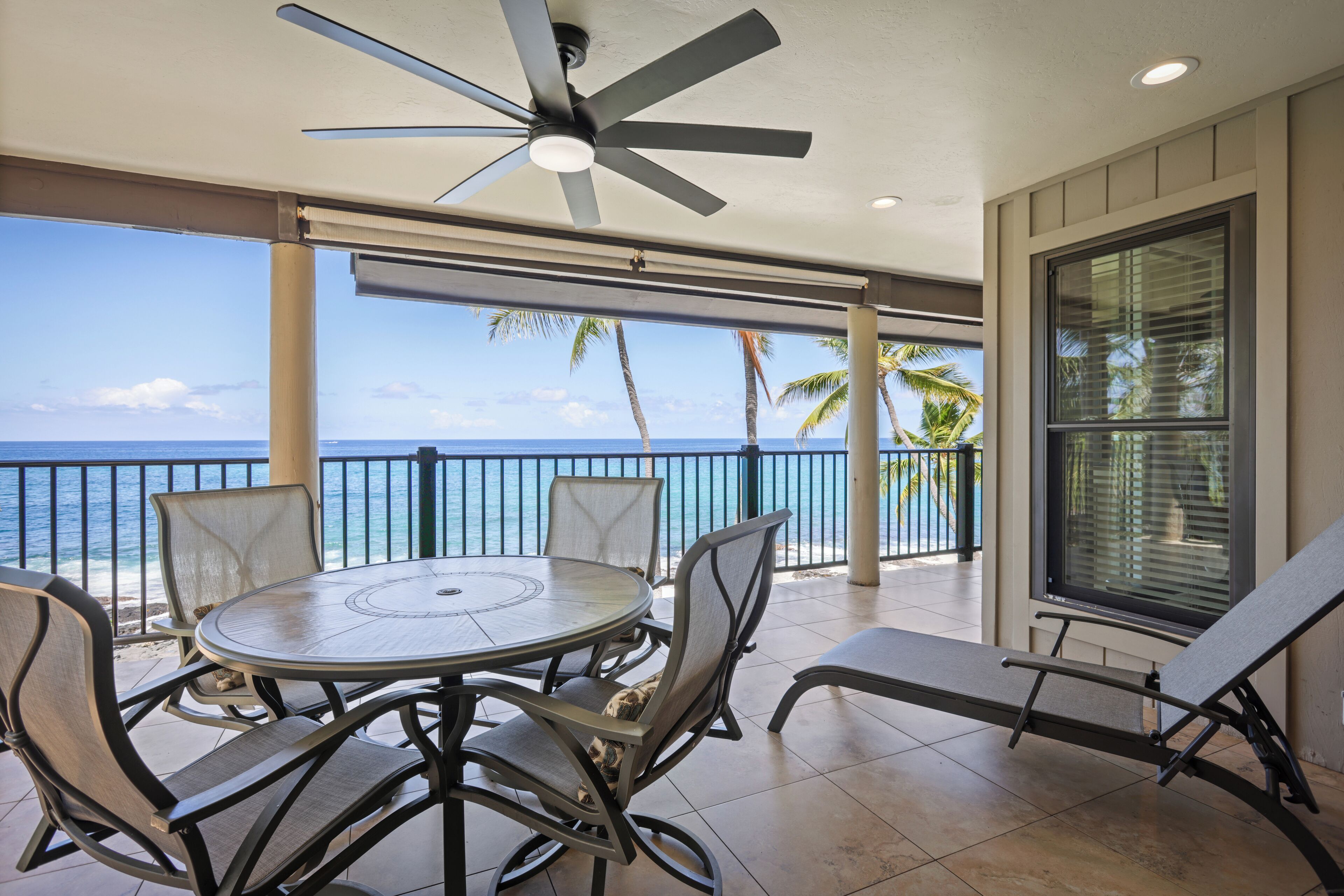 180 degree TRUE ocean front views, corner unit, private complex, pool, AC, beach
