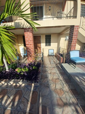 Exterior - Pelicans nest (Basseterre)