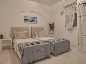2 chambres, coffres-forts dans les chambres, bureau
