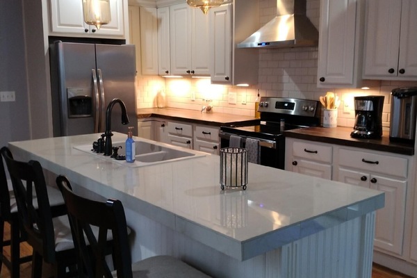 Refrigerador, microondas, horno, placa de cocina