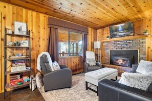 Unclassified image, 5 of 11, button - Elk Haven (Cabin 101) (Greer)