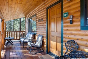 Unclassified image, 4 of 11, button - Elk Haven (Cabin 101) (Greer)