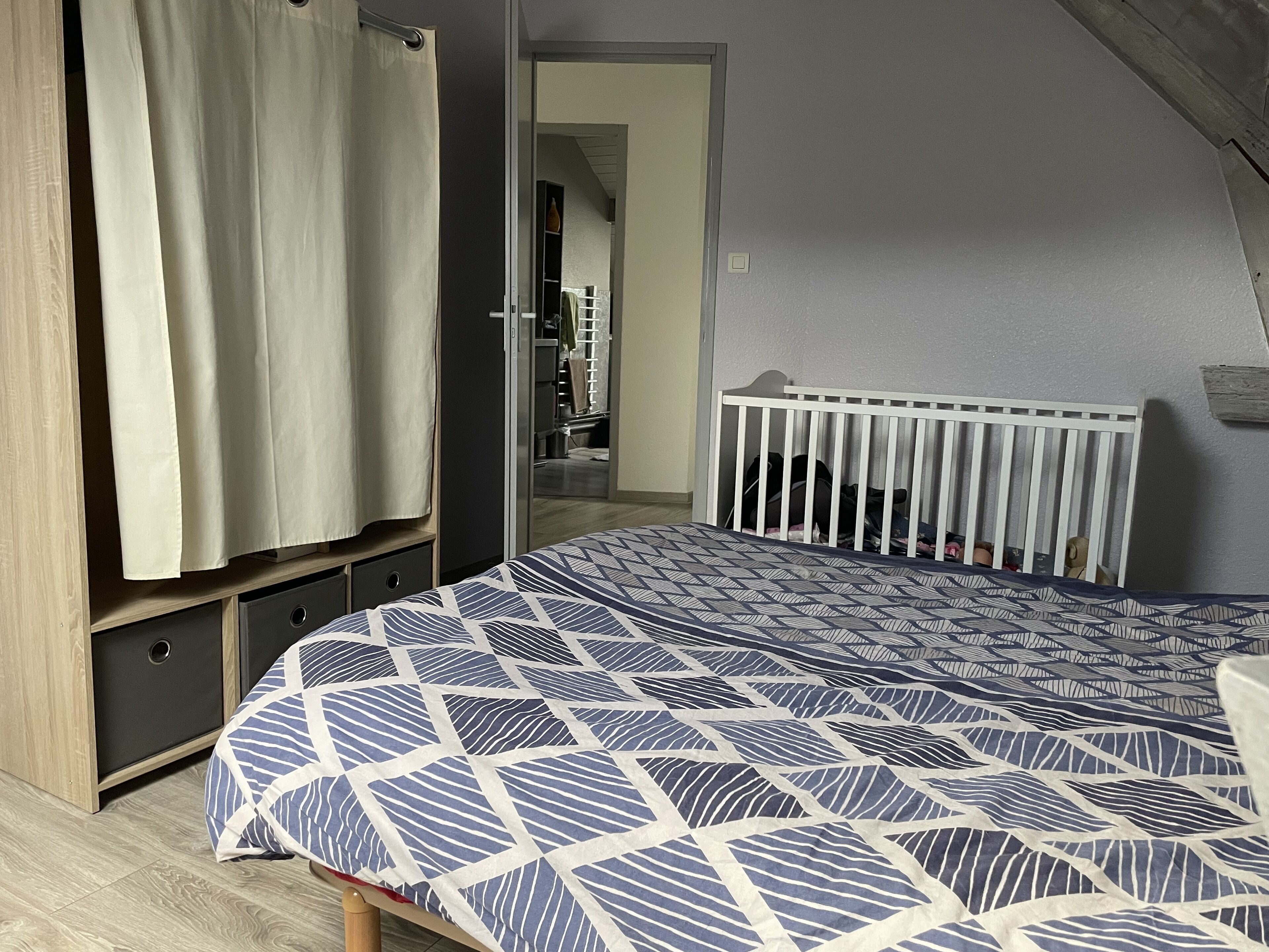 2 多间卧室、熨斗/熨衣板、床单