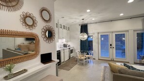 TV, fireplace