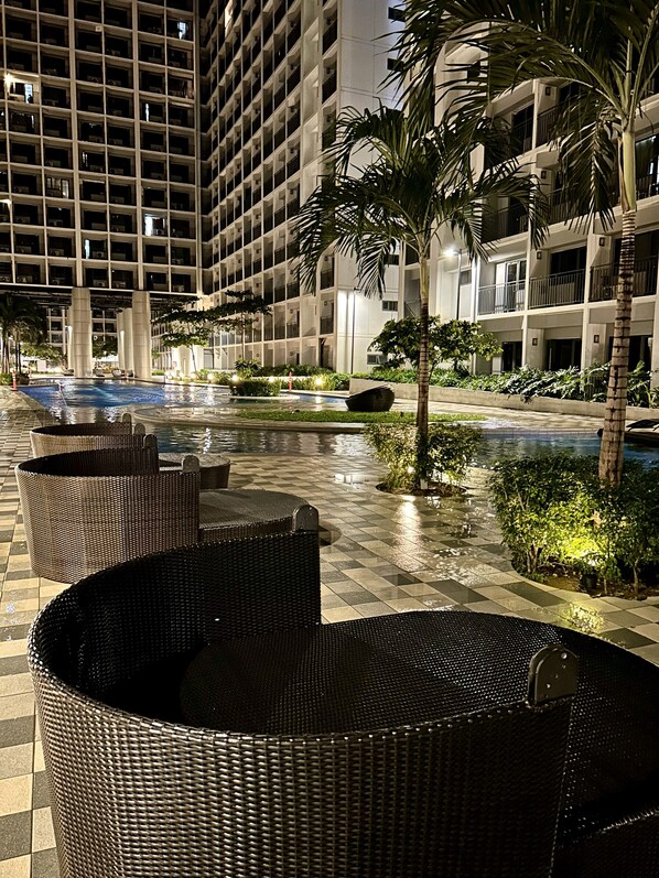 屋外プール、温水プール