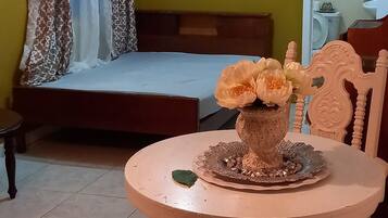 1 多间卧室、上网接入